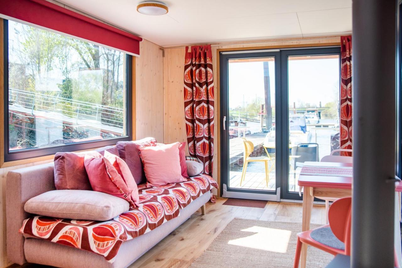 Besonderer Urlaub Auf Hausboot Tystnaden Bådhotel