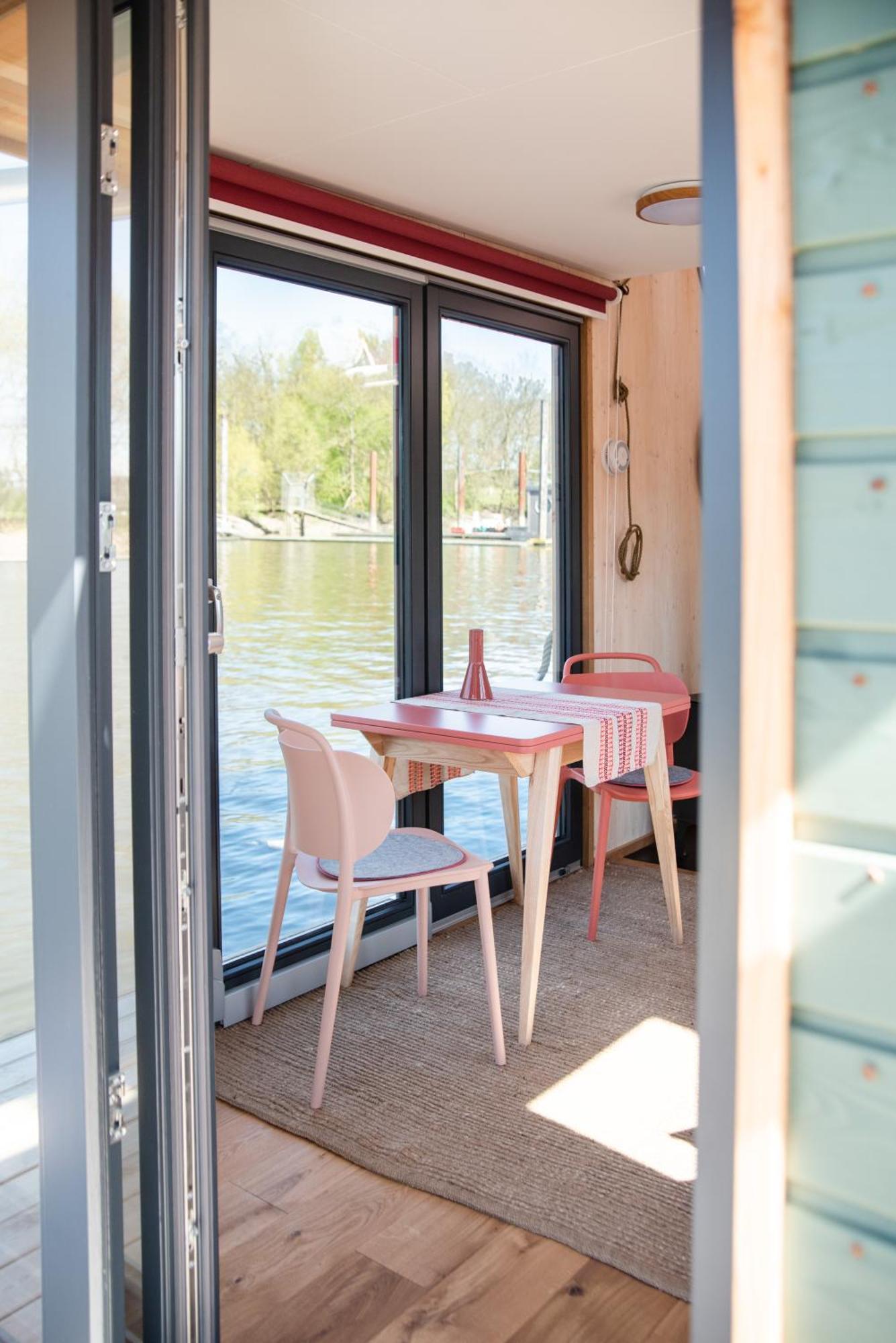 Besonderer Urlaub Auf Hausboot Tystnaden *