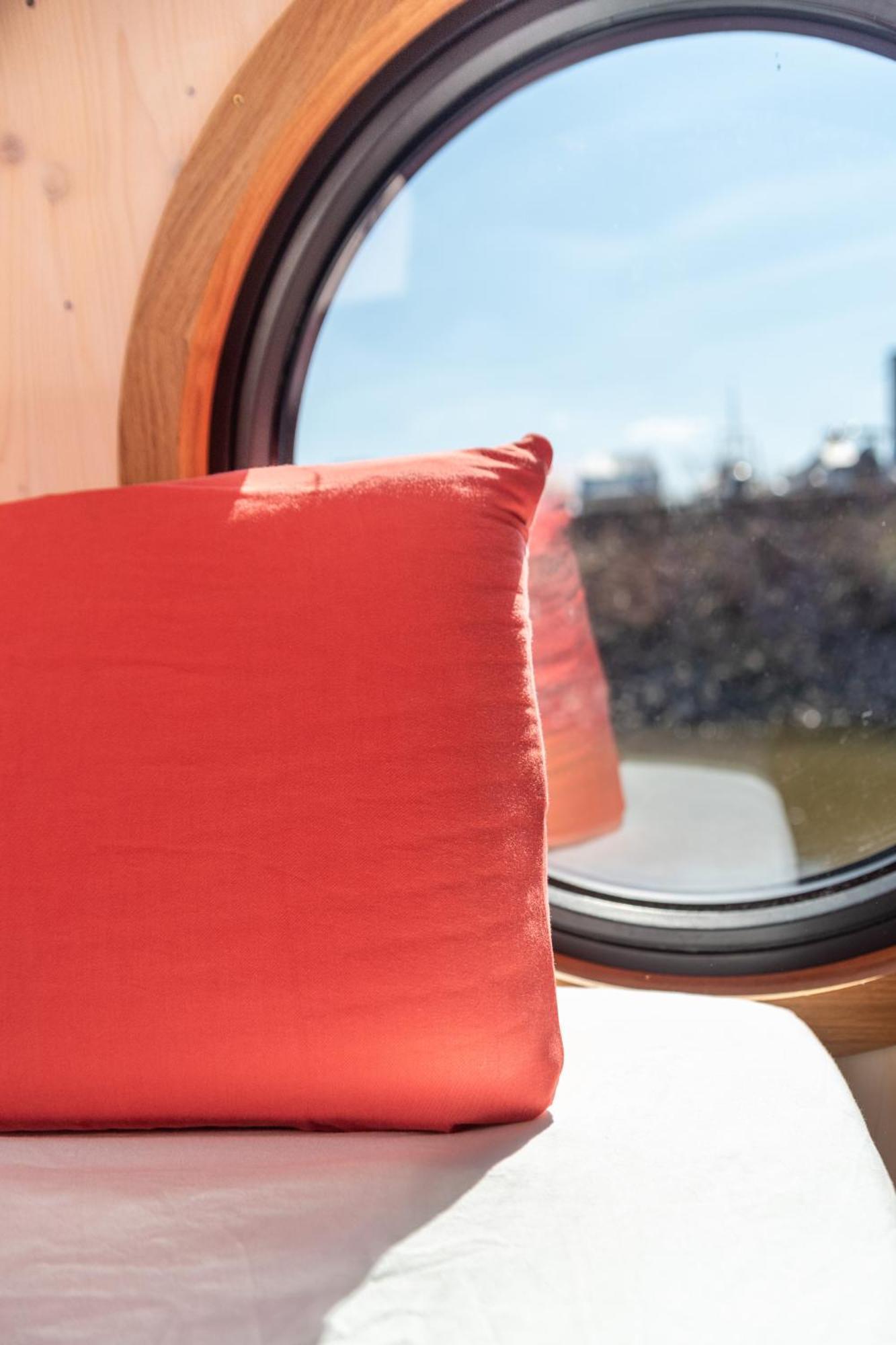 Botel Besonderer Urlaub Auf Hausboot Tystnaden